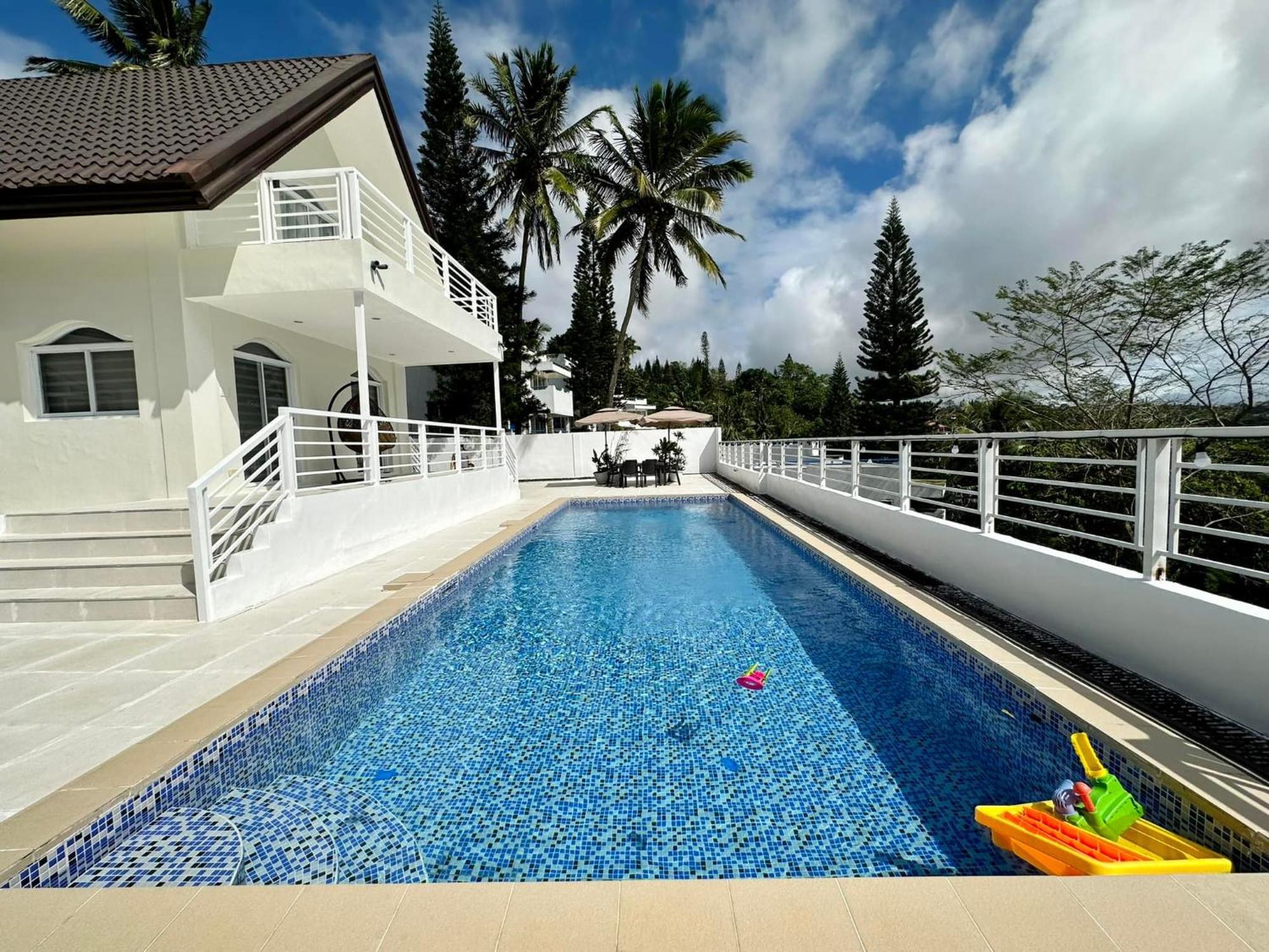 The Downhilltagaytay Resort タガイタイ エクステリア 写真